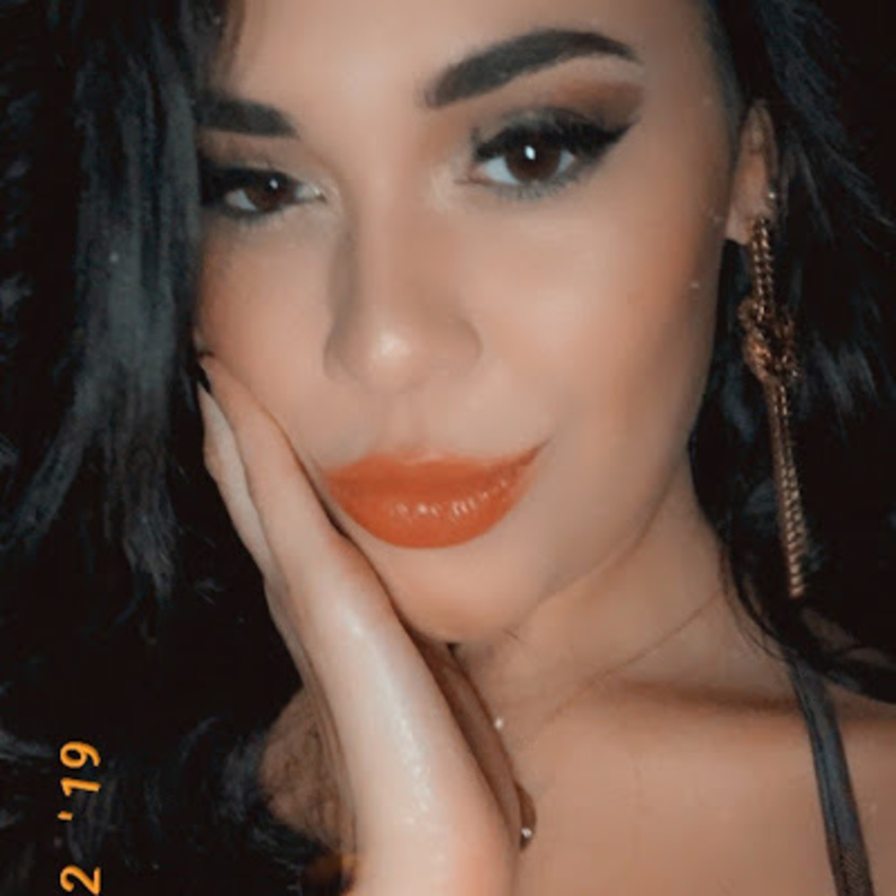 Meet your Posher, Arianna